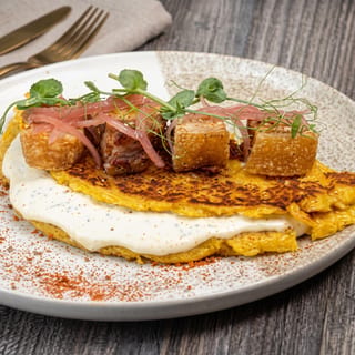 CACHAPA CON CHICHARRON