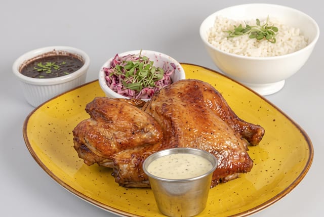 1/2 Pollo a la Brasa.