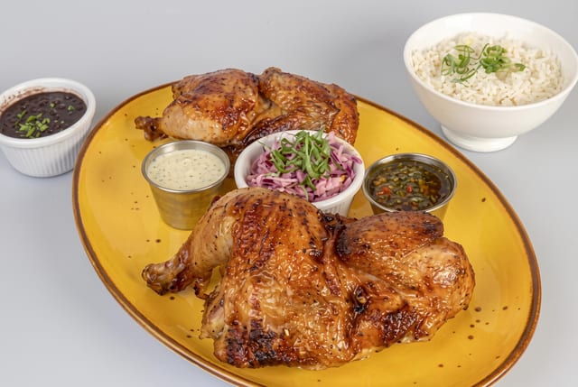 Pollo a la Brasa Entero.